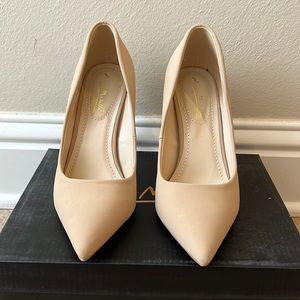 Anne Michelle size 6 nude heels